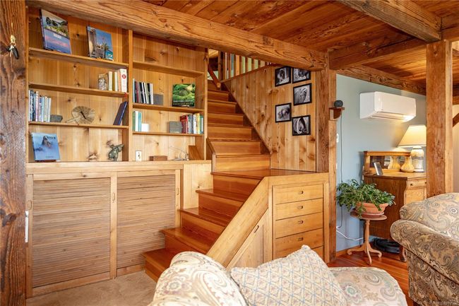 Entrance to the second floor with 2 bedrooms, office, family room and bathroom | Image 49