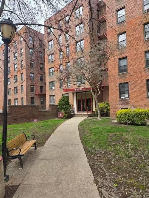 6j-15010 71st Ave, Flushing, NY, 11367-2122 | Card Image