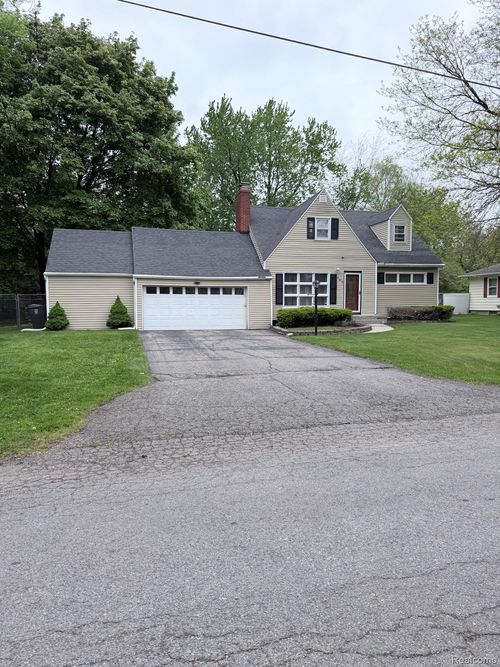 701 Algonquin Avenue, Flint, MI, 48507 | Card Image