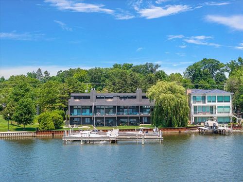 337 Culver St, Saugatuck, MI, 49453 | Card Image