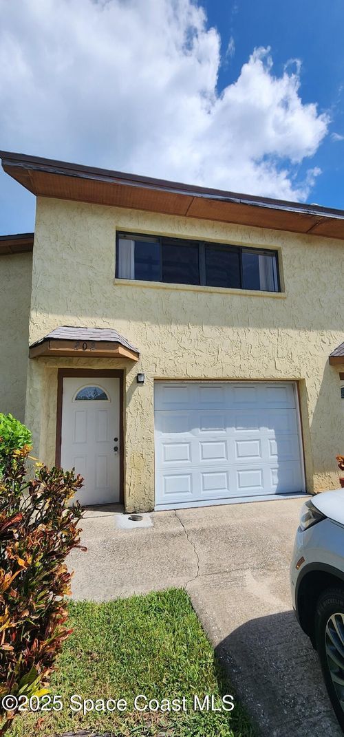 202 Pierce Ave, Cape Canaveral, FL, 32920-3107 | Card Image