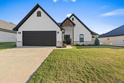 104 Decoy Lane, House other with 3 bedrooms, 2 bathrooms and null parking in Hallsville TX | Image 1