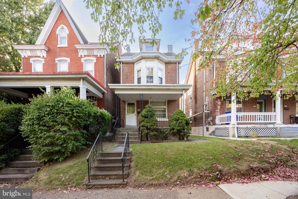 Charlotte St, Pottstown, PA 19464