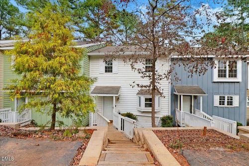 5738 Three Oaks Dr, Raleigh, NC, 27612-6137 | Card Image