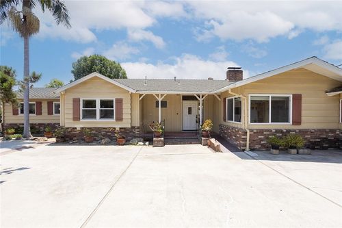 1135 Sheppard Dr, Fullerton, CA, 92831-1853 | Card Image