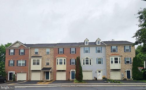 64 Milestone Ct, CHAMBERSBURG, PA, 17201-7936 | Card Image