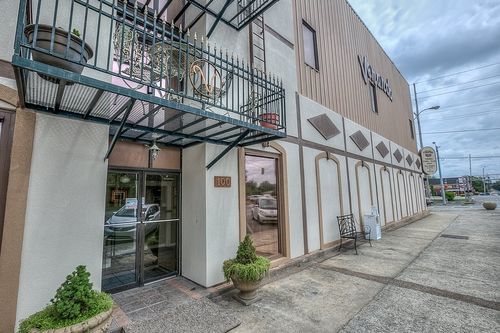 106-100 W Lincoln St, Tullahoma, TN, 37388-3702 | Card Image