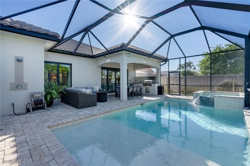 735 99th Ave N, Naples, FL, 34108-2231 | Card Image