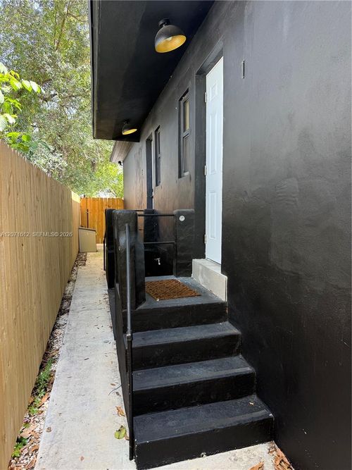 1-3 Ne 70th St, Miami, FL, 33138-5431 | Card Image
