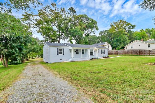 405 Pine St, Mount Holly, NC, 28120-1845 | Card Image
