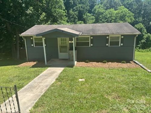 1011 Warren Pl Nw, Lenoir, NC, 28645-3931 | Card Image