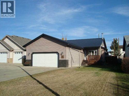 3 Regency Close, Trochu, AB, T0M2C0 | Card Image