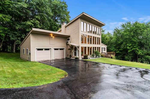 42 Thorndike Rd, Weare, NH, 03281-4528 | Card Image