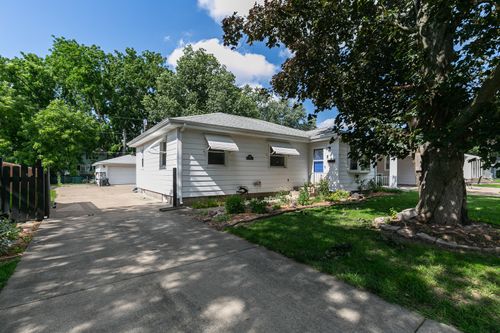 3224 W 17th St, Davenport, IA, 52804-3221 | Card Image