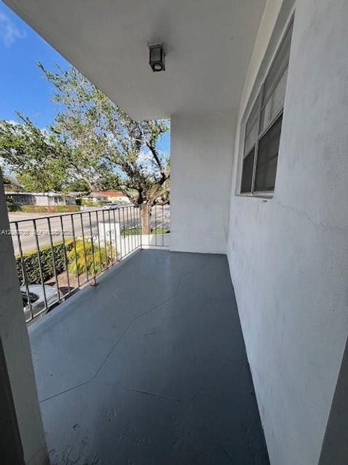 203-3100 W Flagler St, Miami, FL, 33135-1283 | Card Image