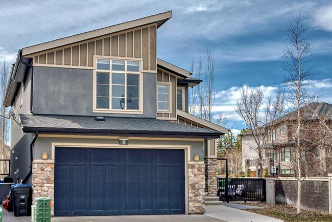 3 Aspen Summit View Sw, Home with 3 bedrooms, 2 bathrooms and 4 parking in Calgary AB | Image 3