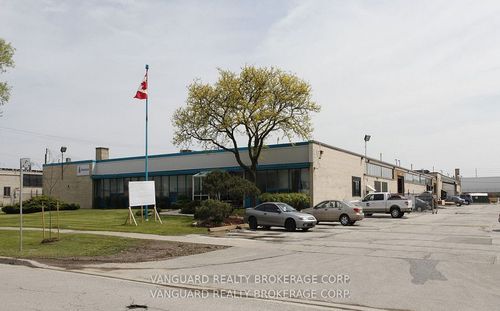 33 Racine Rd, Etobicoke, ON, M9W2Z4 | Card Image