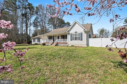 198 Cedar Ln, COLONIAL BEACH, VA, 22443-4243 | Card Image