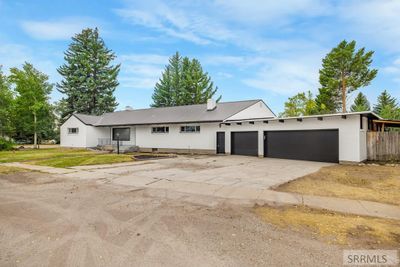 210 N First St, House other with 5 bedrooms, 2 bathrooms and 3 parking in Driggs ID | Image 3