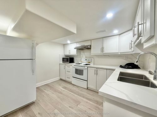 2-76 Maldives Cres, Brampton, ON, L6P1L1 | Card Image