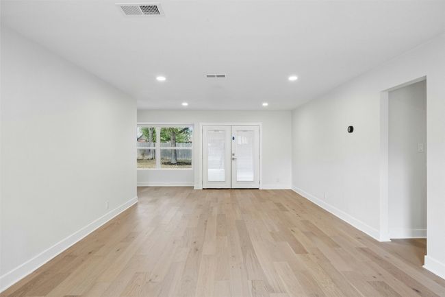 1000 Cripple Creek Dr, House other with 4 bedrooms, 2 bathrooms and 4 parking in Austin TX | Image 9
