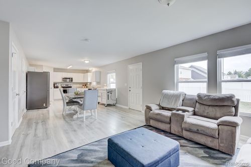 3548 Woodmont St, Trenton, MI, 48183 | Card Image