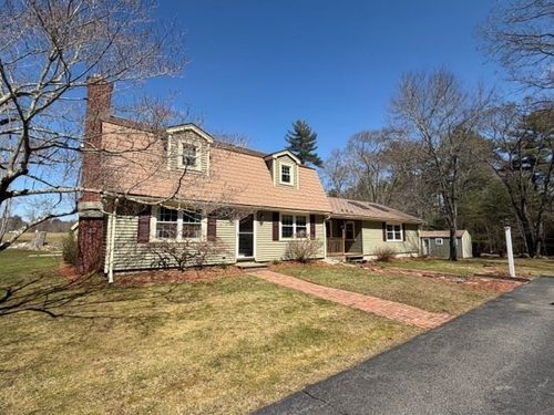 106 Seymour St, Berkley, MA, 02779-1603 | Card Image