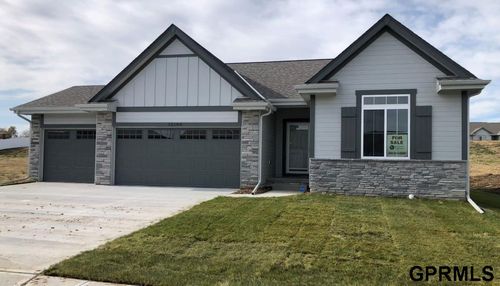 10210 Sherman St, Papillion, NE, 68046-5979 | Card Image