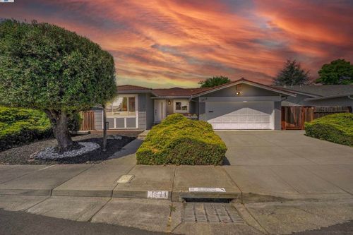 4644 Herrin Way, Pleasanton, CA, 94588-3819 | Card Image