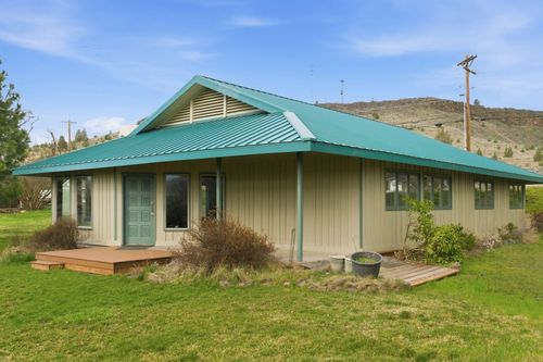 615 Timber Ln, Maupin, OR, 97037-7148 | Card Image
