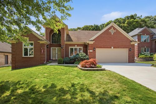 2189 Clinton View Cir, Rochester Hills, MI, 48309-2984 | Card Image