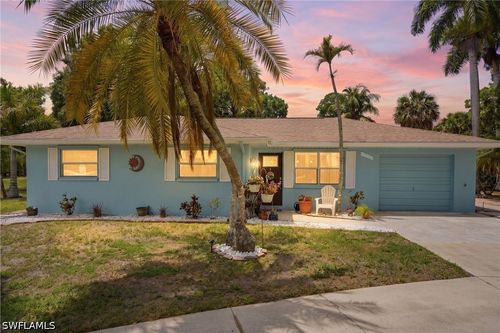 28015 Westbrook Dr, Bonita Springs, FL, 34135-6914 | Card Image