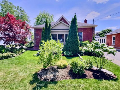 131 Douro St, Stratford, ON, N5A3R4 | Card Image
