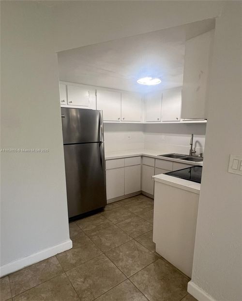2-5780 Sw 61st St, Miami, FL, 33143-2332 | Card Image
