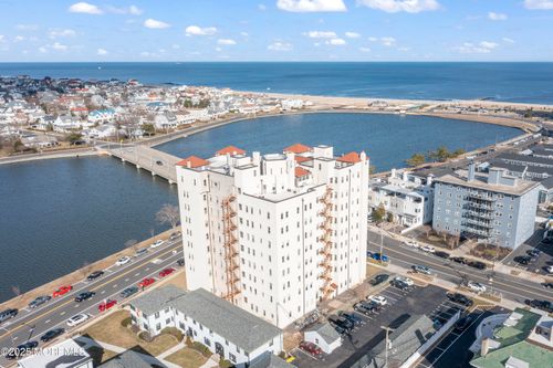 5f-400 Deal Lake Dr, Asbury Park, NJ, 07712-5174 | Card Image