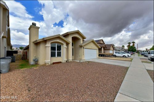 10937 Northview Dr, El Paso, TX, 79934-2829 | Card Image