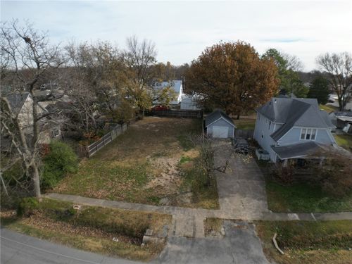 707 S Wright St, Siloam Springs, AR, 72761-4031 | Card Image