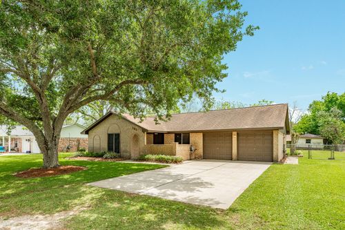 131 Singleton St, Jones Creek, TX, 77541-9722 | Card Image