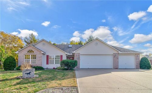 309 Sw Laura Court, Grain Valley, MO, 64029 | Card Image