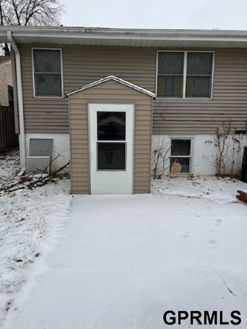 2105 Washington St, Bellevue, NE, 68005-5047 | Card Image