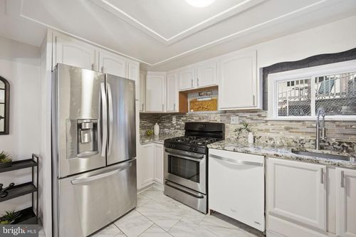 417 Meadow Rd, BALTIMORE, MD, 21206-2105 | Card Image