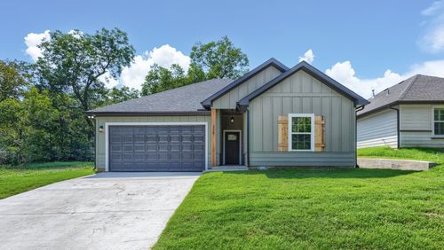 326 W Day St, Denison, TX, 75020-4619 | Card Image