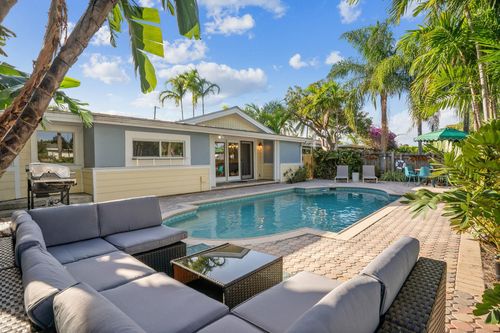 2751 Ne 18th St, Pompano Beach, FL, 33062-3037 | Card Image
