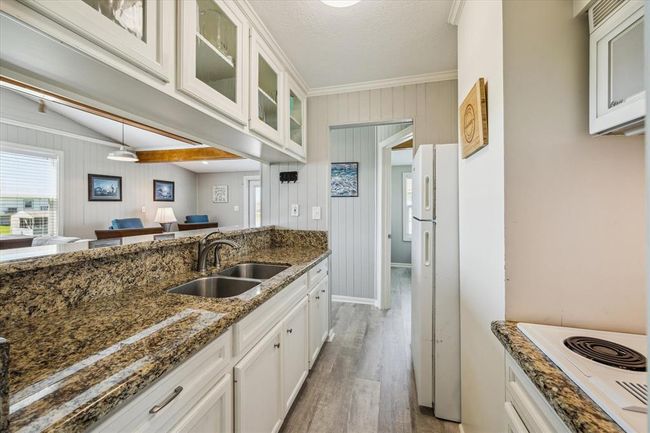 4014 2 Nd St, House other with 2 bedrooms, 1 bathrooms and 1 parking in Galveston TX | Image 17