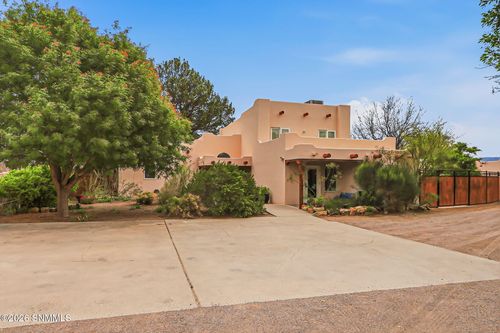 565 Carver Rd, Las Cruces, NM, 88005-3517 | Card Image