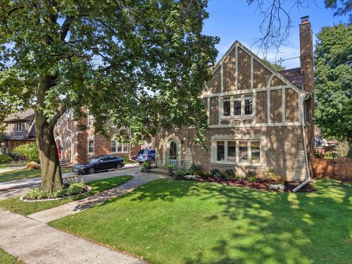 4914 N Woodburn Street, Whitefish Bay, WI, 53217 | Card Image
