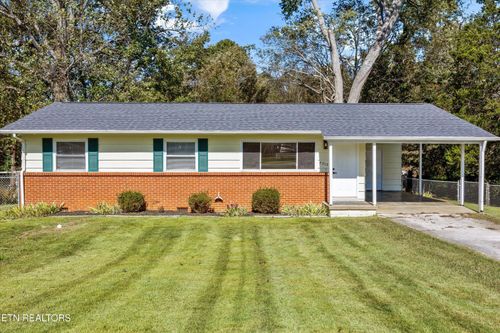 4313 Walking Dr, Knoxville, TN, 37912-5874 | Card Image