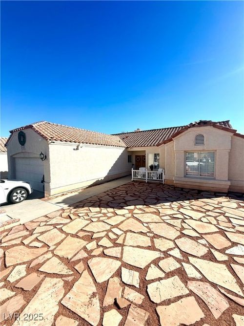 4713 Imperial Beach Ave, North Las Vegas, NV, 89032-2864 | Card Image