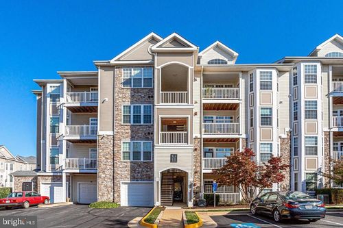 201-512 Sunset View Ter Se, LEESBURG, VA, 20175-6180 | Card Image