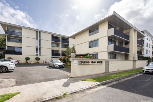 apt-204-3083 Pualei Cir, Honolulu, HI, 96815-4915 | Card Image